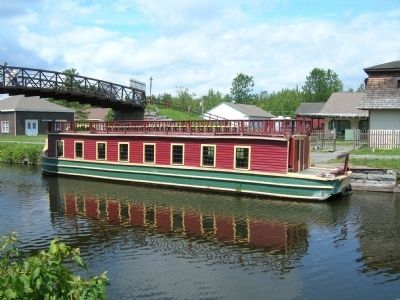 Canal Boat on the Erie Canal image. Click for full size.