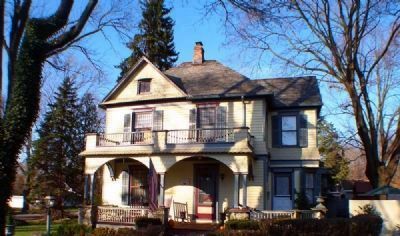 A home in the Annandale Historic District image. Click for full size.