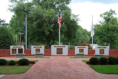 Presbyterian College Armed Forces Memorial image. Click for full size.