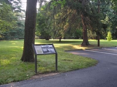 Glenmont Marker in Llewellyn Park image. Click for full size.