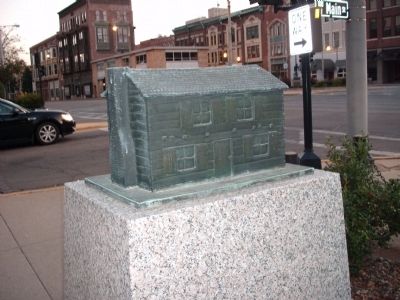 Left Rear of Bronze Court House. Click for full size. Left Rear of Bronze Court House image. Click for full size.