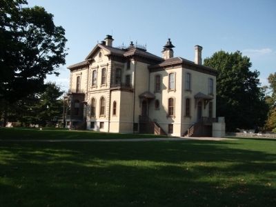 East Side & Rear of Davis Mansion image. Click for full size.