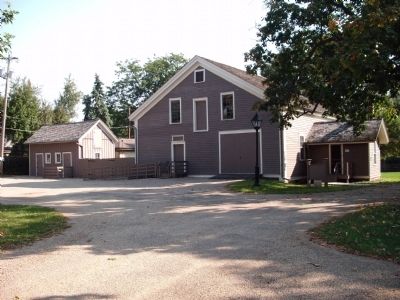 Barn and Shed image. Click for full size.
