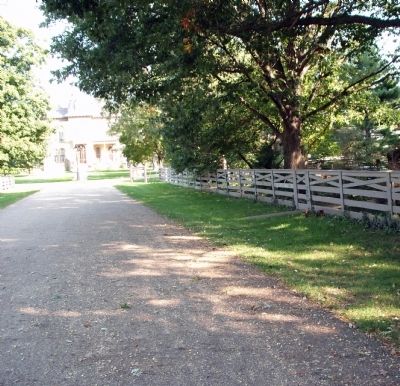 Mansion Drive Way image. Click for full size.