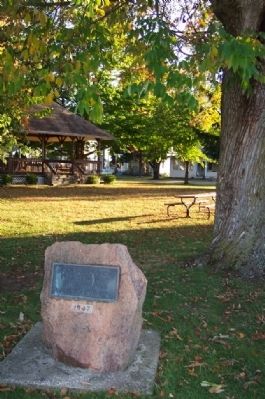 World Wars Memorial Marker image. Click for full size.