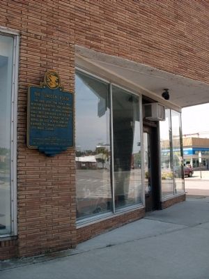 Wide View - - The Lincoln House (Hotel) Marker. Click for full size. Wide View - - The Lincoln House (Hotel) Marker image. Click for full size.