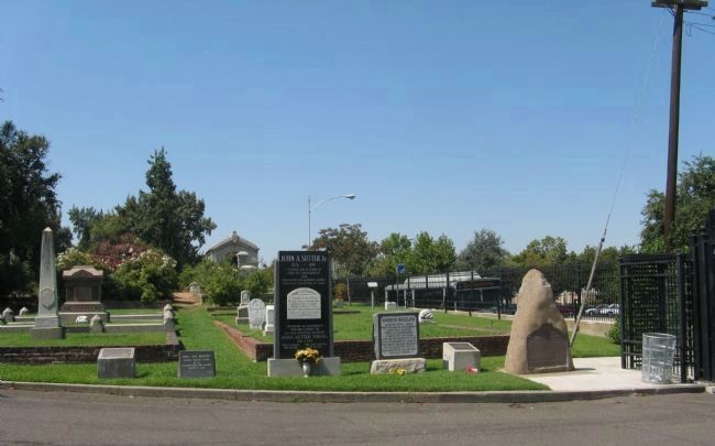 Markers at Entrance to the City Cemetery image. Click for full size.