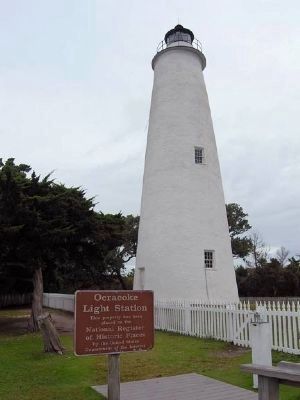 Ocracoke Lighthouse image. Click for full size.