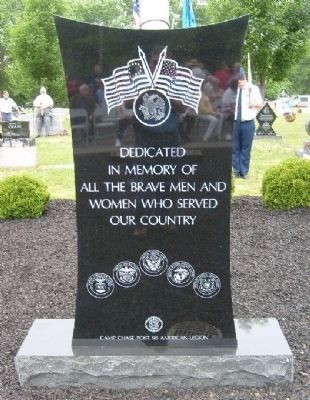 Alton Cemetery Veterans Monument image. Click for full size.
