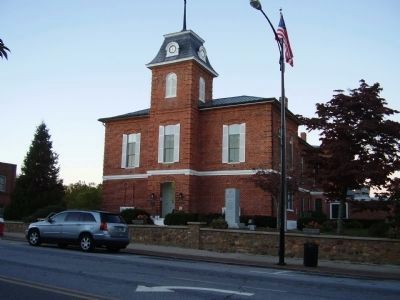 Transylvania County Courthouse image. Click for full size.