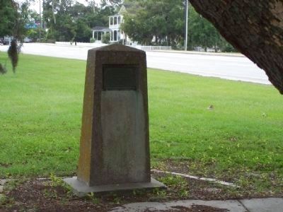 Lanier's Oak Marker. Click for full size. Lanier's Oak Marker image. Click for full size.