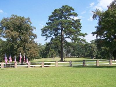 Battle Between Confederate Gunboats and Union Field Artillery Marker image. Click for full size.