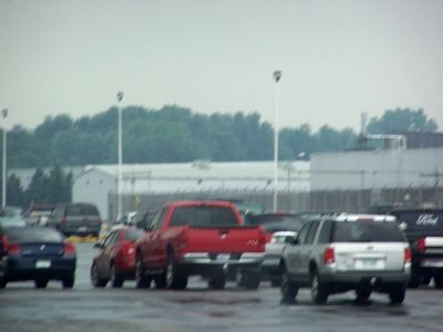 The marker is next to a parking lot at the Delco plant. image. Click for full size.