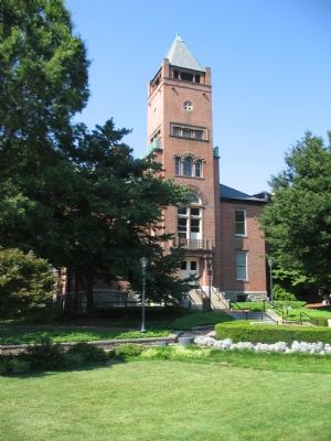 The "Red Brick" Court House image. Click for full size.