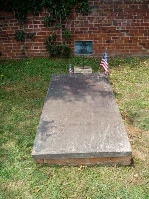 Grave of William Hooper image. Click for full size.