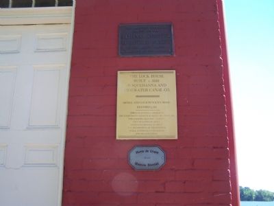 Plaques at entrance to Lock House image. Click for full size.