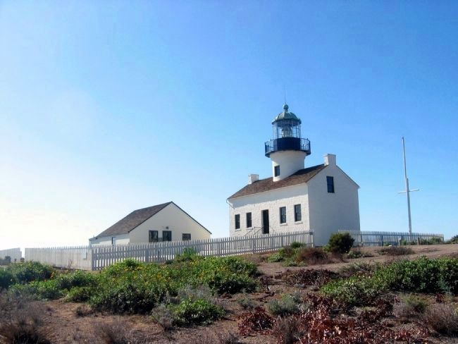 Old Point Loma Lighthouse and Assistant Keeper's Residence image. Click for full size.