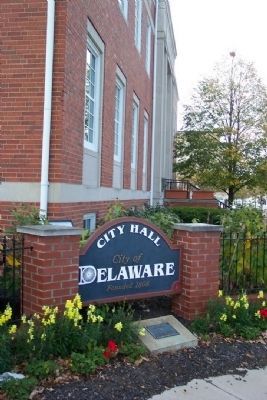 City Hall sign, honoring Delaware City Employees image. Click for full size.