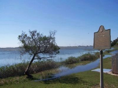 Lazaretto Marker, looking in direction of arrow on marker...southwest. Click for full size. Lazaretto Marker, looking in direction of arrow on marker...southwest image. Click for full size.