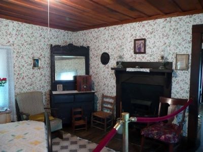 Birthplace of Elvis Presley - Inside view of two-room house image. Click for full size.