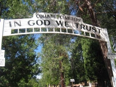 Entrance to the Columbia Cemetery image. Click for full size.
