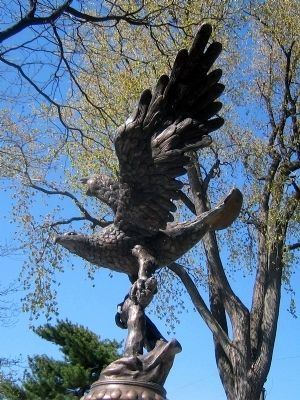 Rumson Veterans Monument </b>(Bronze Eagle) image. Click for full size.