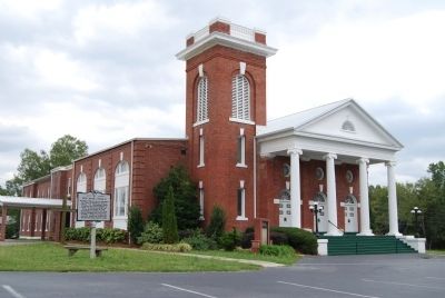 Red Bank Baptist Church and Marker image. Click for full size.