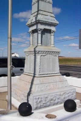 Jerome Township Civil War Memorial South and East Faces image. Click for full size.