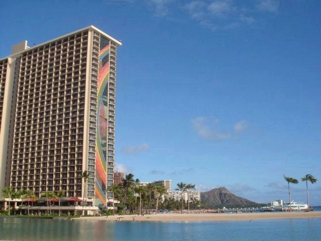 The Hilton Lagoon and the Rainbow Tower with Diamond Head in the Distance image. Click for full size.
