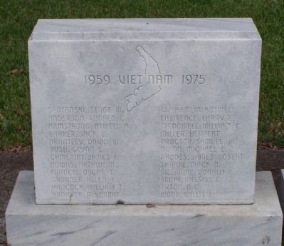 Glynn County War Memorial Marker - Vietnam image. Click for full size.