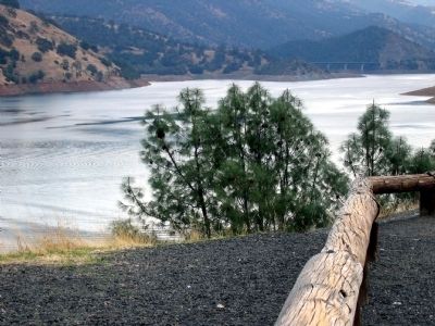 Don Pedro Lake. Click for full size. Don Pedro Lake image. Click for full size.
