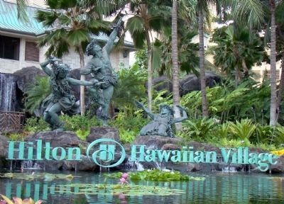 Sculpture at Entrance to Hilton Hawaiian Village image. Click for full size.