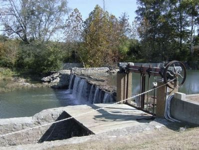 Lee and Gordon's Mill Dam. Click for full size. Lee and Gordon's Mill Dam image. Click for full size.