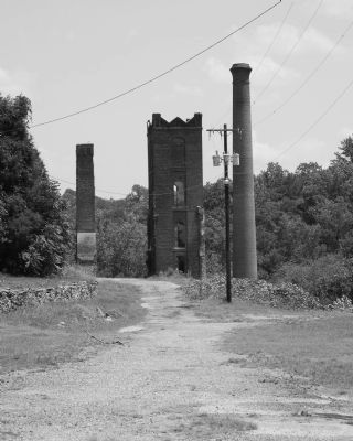 Glendale Mill Ruins image. Click for full size.
