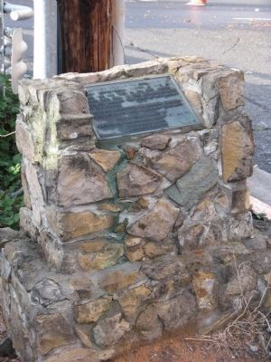 Three Unfortunates Hanged Marker - old location image. Click for full size.