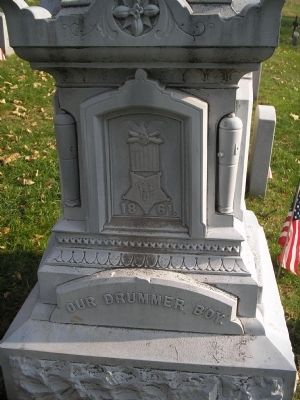 Left Side of Monument. Click for full size. Left Side of Monument image. Click for full size.