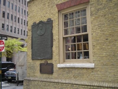Marker on Pearl Street. Click for full size. Marker on Pearl Street image. Click for full size.