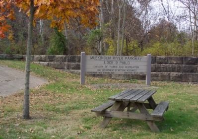 Muskingum River Parkway, Lock 9 Philo Sign image. Click for full size.