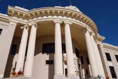 Union County Court House -<br>Front (South) Entrance. Click for full size. Union County Court House -<br>Front (South) Entrance image. Click for full size.