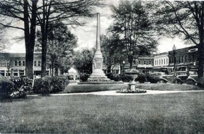 Abbeville Confederate Monument image. Click for full size.