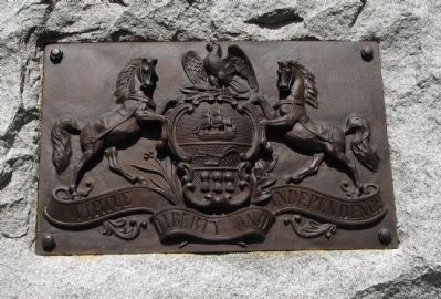 Pennsylvania Crest on Front of Monument image. Click for full size.