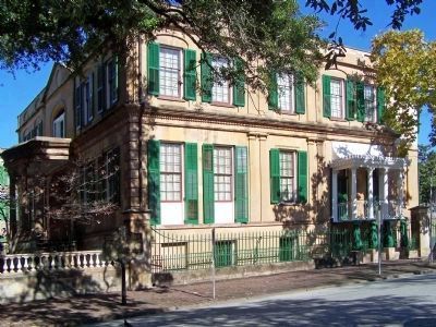 Owens-Thomas House Marker, at left image. Click for full size.