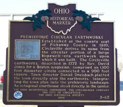Prehistoric Circular Earthworks Marker (side A). Click for full size. Prehistoric Circular Earthworks Marker (side A) image. Click for full size.