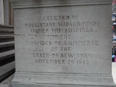 Side of Washington Statue. Click for full size. Side of Washington Statue image. Click for full size.