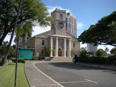 Kawaiahao Church and Marker image. Click for full size.