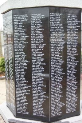 Hilliard Veterans Memorial image. Click for full size.