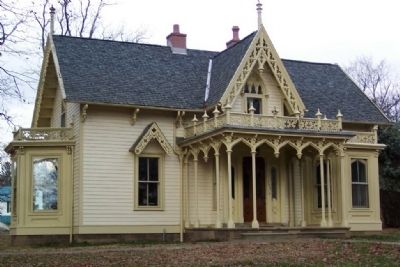 Cottage near John Crowe Ransom Marker. Click for full size. Cottage near John Crowe Ransom Marker image. Click for full size.