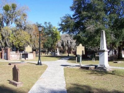 Colonial Park, looking northeast from center of the cemetery image. Click for full size.