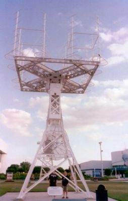 S<small>ATAN</small> Tracking Antenna and Marker. Click for full size. S<small>ATAN</small> Tracking Antenna and Marker image. Click for full size.
