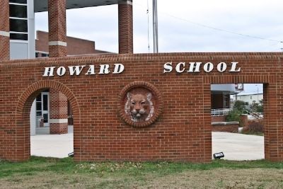 Chattanooga Howard School image. Click for full size.